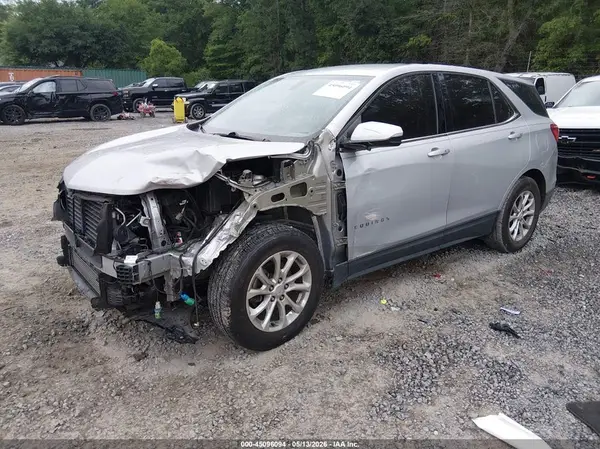 2GNAXJEV4J6290561 2018 CHEVROLET EQUINOX - Image 2