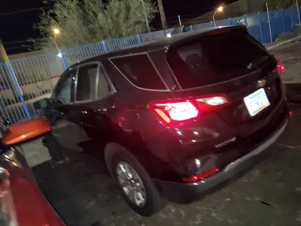 2GNAXJEV4J6291032 2018 CHEVROLET EQUINOX - Image 2