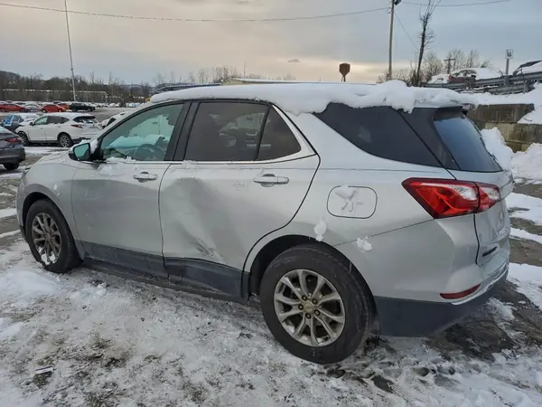 2GNAXJEV4J6325843 2018 CHEVROLET EQUINOX - Image 2