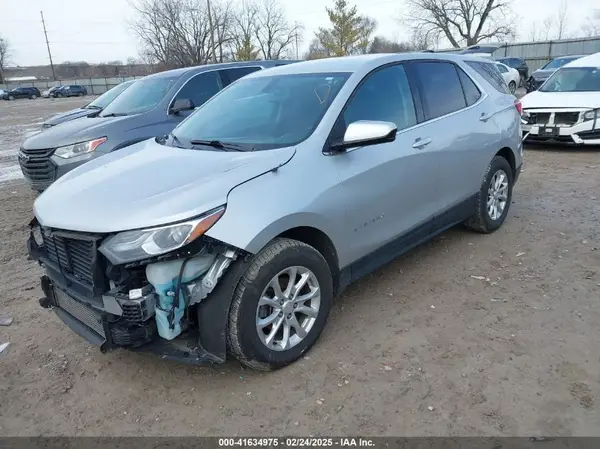 2GNAXJEV4J6331609 2018 CHEVROLET EQUINOX - Image 2