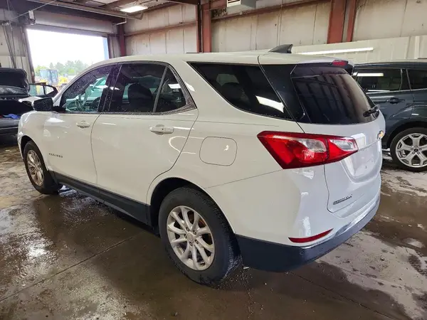 2GNAXJEV4J6338950 2018 CHEVROLET EQUINOX - Image 2