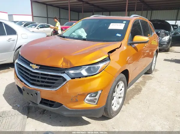 2GNAXJEV5J6133136 2018 CHEVROLET EQUINOX - Image 2