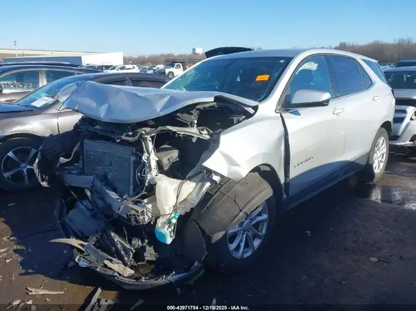 2GNAXJEV5J6187682 2018 CHEVROLET EQUINOX - Image 2