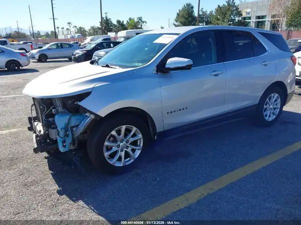 2GNAXJEV5J6233379 2018 CHEVROLET EQUINOX - Image 2