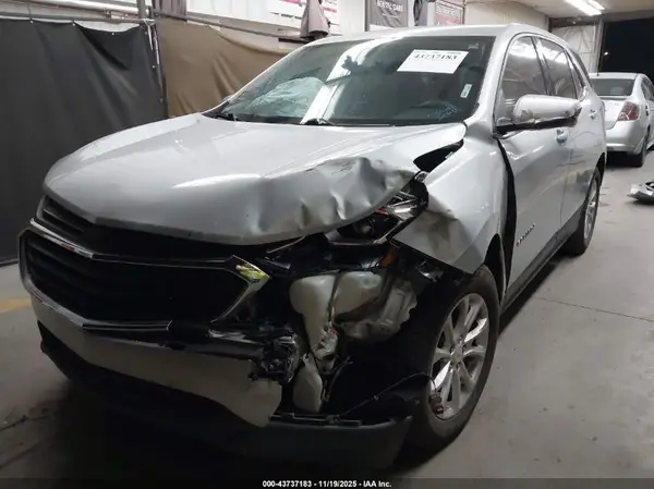2GNAXJEV5J6235195 2018 CHEVROLET EQUINOX - Image 2