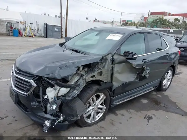 2GNAXJEV5J6240008 2018 CHEVROLET EQUINOX - Image 2