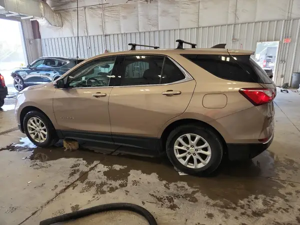 2GNAXJEV5J6260677 2018 CHEVROLET EQUINOX - Image 2
