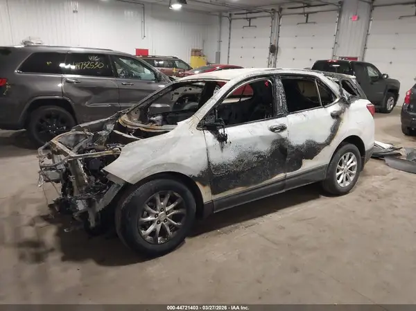 2GNAXJEV5J6269220 2018 CHEVROLET EQUINOX - Image 2