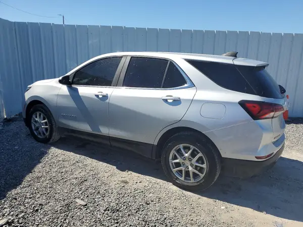 2GNAXJEV5N6145762 2022 CHEVROLET EQUINOX - Image 2