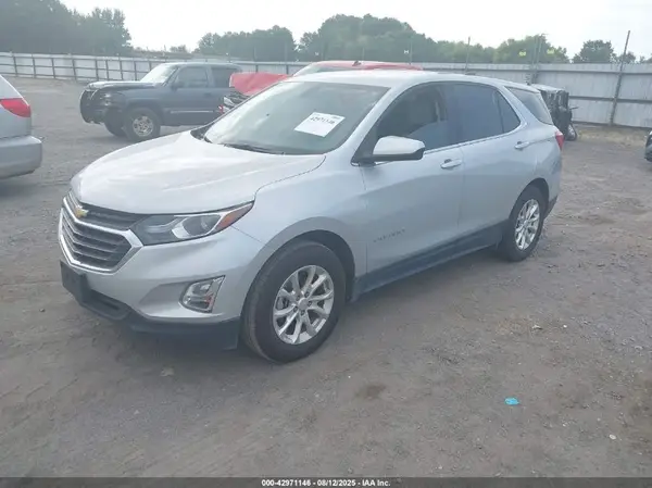2GNAXJEV6J6157896 2018 CHEVROLET EQUINOX - Image 2