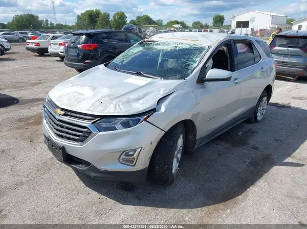 2GNAXJEV6J6159678 2018 CHEVROLET EQUINOX - Image 2