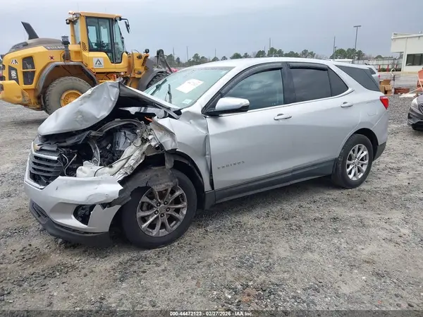 2GNAXJEV6J6186136 2018 CHEVROLET EQUINOX - Image 2