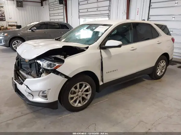2GNAXJEV6J6205705 2018 CHEVROLET EQUINOX - Image 2