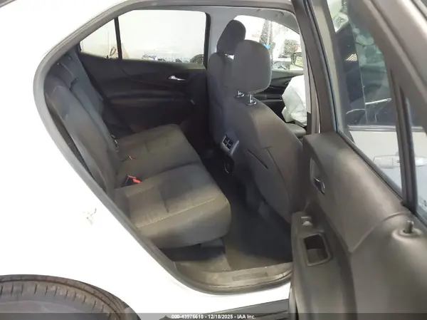 2GNAXJEV6J6205705 2018 CHEVROLET EQUINOX - Image 8