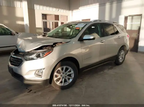2GNAXJEV6J6209043 2018 CHEVROLET EQUINOX - Image 2
