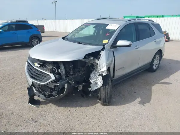 2GNAXJEV6J6209074 2018 CHEVROLET EQUINOX - Image 2