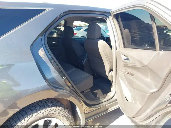 2GNAXJEV6J6246075 2018 CHEVROLET EQUINOX - Image 8