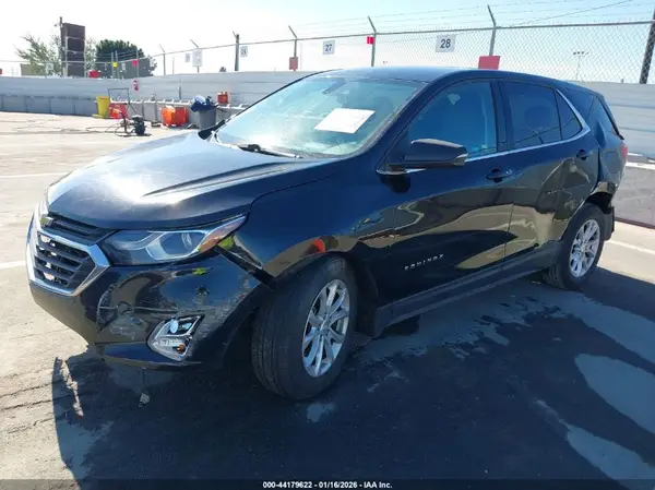 2GNAXJEV6J6273700 2018 CHEVROLET EQUINOX - Image 2