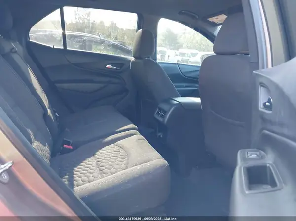 2GNAXJEV6J6300264 2018 CHEVROLET EQUINOX - Image 8