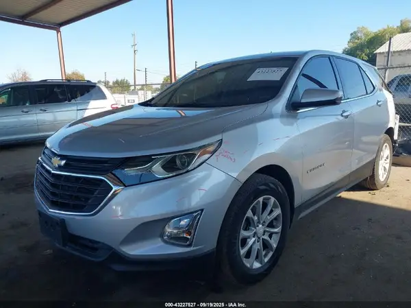 2GNAXJEV6J6319252 2018 CHEVROLET EQUINOX - Image 2