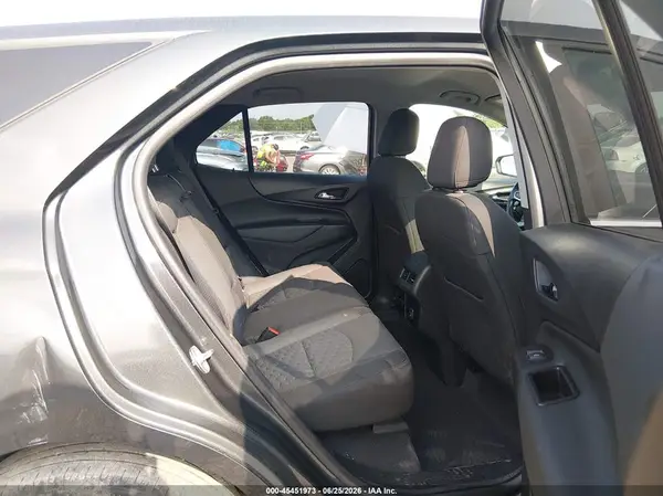 2GNAXJEV6M6106435 2021 CHEVROLET EQUINOX - Image 8