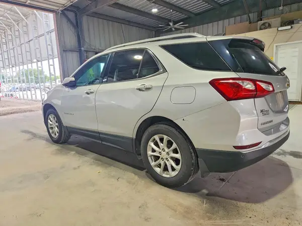 2GNAXJEV7J6138418 2018 CHEVROLET EQUINOX - Image 2