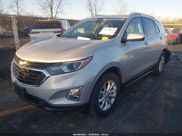 2GNAXJEV8J6105475 2018 CHEVROLET EQUINOX - Image 2