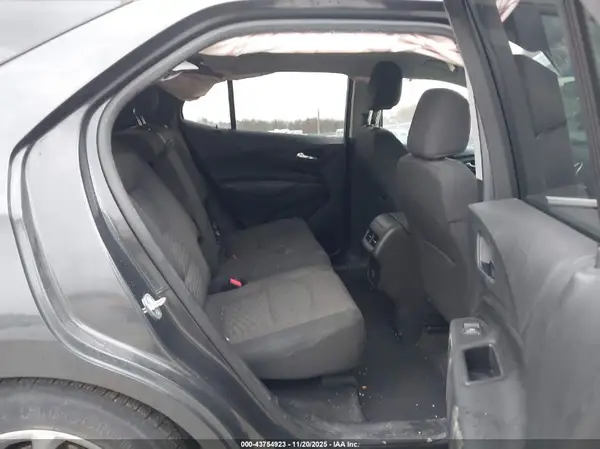 2GNAXJEV8J6122082 2018 CHEVROLET EQUINOX - Image 8