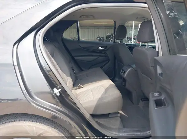 2GNAXJEV8J6137956 2018 CHEVROLET EQUINOX - Image 8