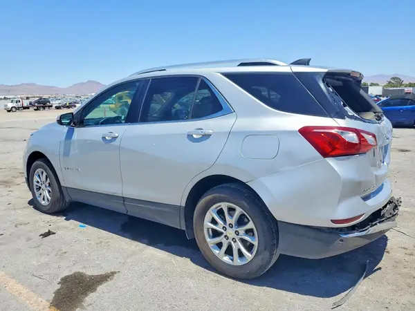2GNAXJEV8J6158631 2018 CHEVROLET EQUINOX - Image 2