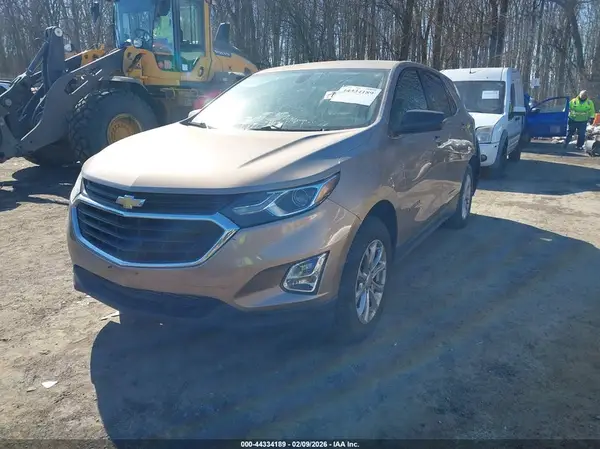 2GNAXJEV8J6190947 2018 CHEVROLET EQUINOX - Image 2