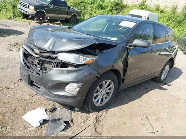 2GNAXJEV8J6196294 2018 CHEVROLET EQUINOX - Image 2