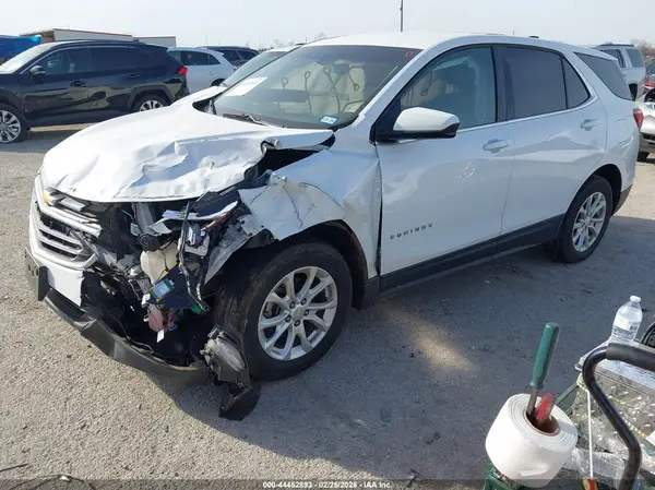 2GNAXJEV8J6199132 2018 CHEVROLET EQUINOX - Image 2