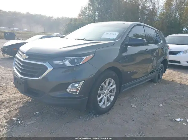 2GNAXJEV8J6248135 2018 CHEVROLET EQUINOX - Image 2