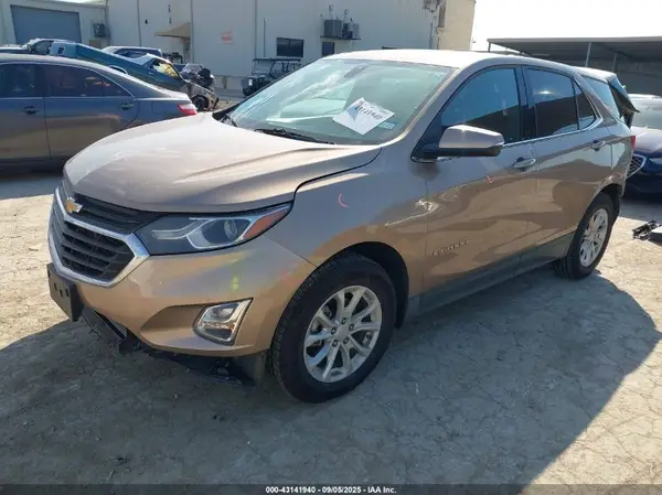2GNAXJEV8J6284049 2018 CHEVROLET EQUINOX - Image 2