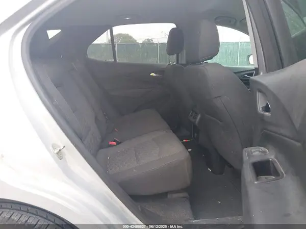 2GNAXJEV8J6297884 2018 CHEVROLET EQUINOX - Image 8