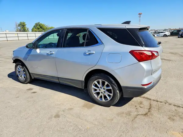 2GNAXJEV8J6303327 2018 CHEVROLET EQUINOX - Image 2