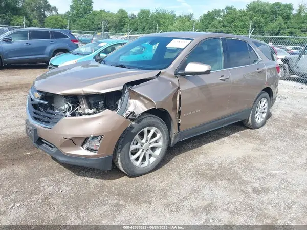 2GNAXJEV8J6304915 2018 CHEVROLET EQUINOX - Image 2
