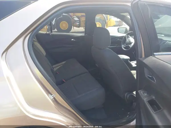 2GNAXJEV8J6304915 2018 CHEVROLET EQUINOX - Image 8