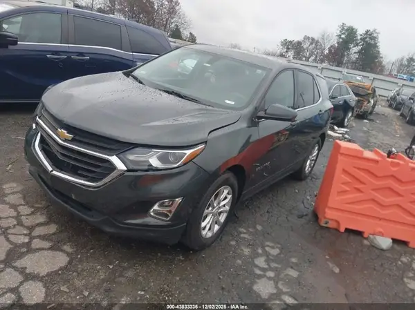 2GNAXJEV8J6315137 2018 CHEVROLET EQUINOX - Image 2