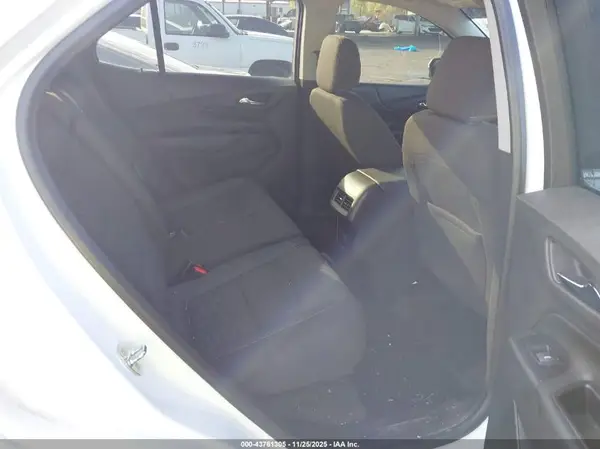 2GNAXJEV8J6334562 2018 CHEVROLET EQUINOX - Image 8