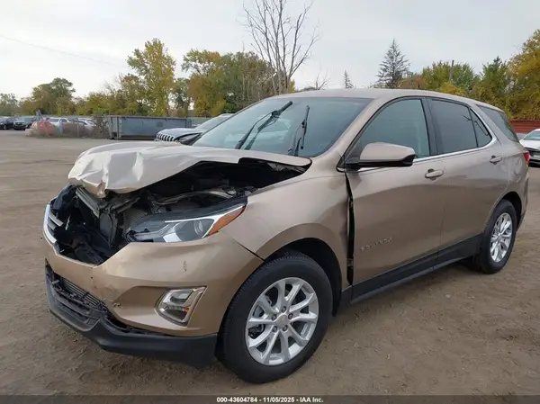 2GNAXJEV8J6348820 2018 CHEVROLET EQUINOX - Image 2