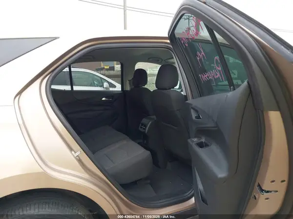 2GNAXJEV8J6348820 2018 CHEVROLET EQUINOX - Image 8