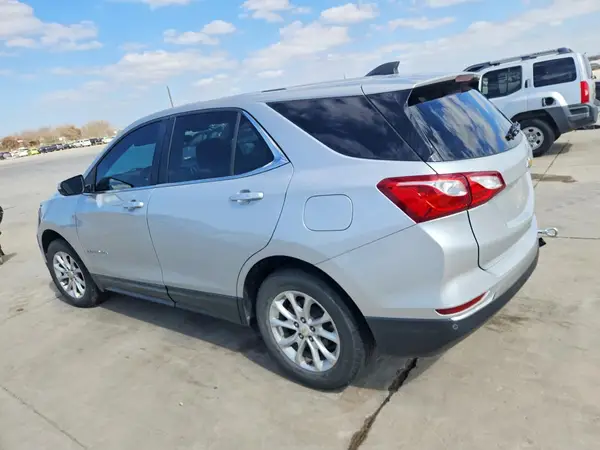 2GNAXJEV9J6126612 2018 CHEVROLET EQUINOX - Image 2