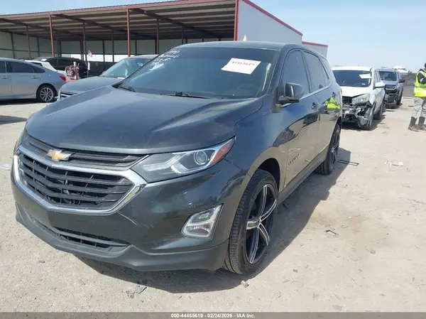 2GNAXJEV9J6129574 2018 CHEVROLET EQUINOX - Image 2