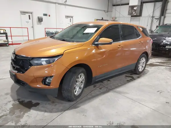 2GNAXJEV9J6153986 2018 CHEVROLET EQUINOX - Image 2