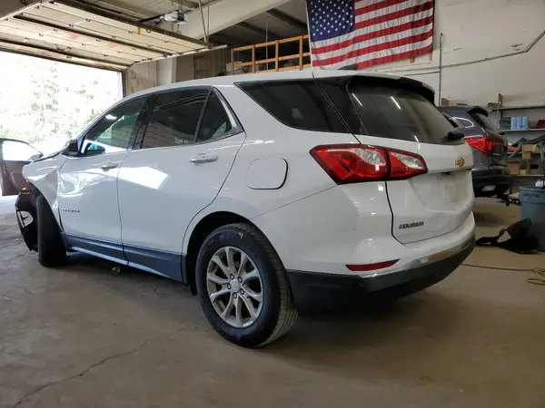 2GNAXJEV9J6168004 2018 CHEVROLET EQUINOX - Image 2