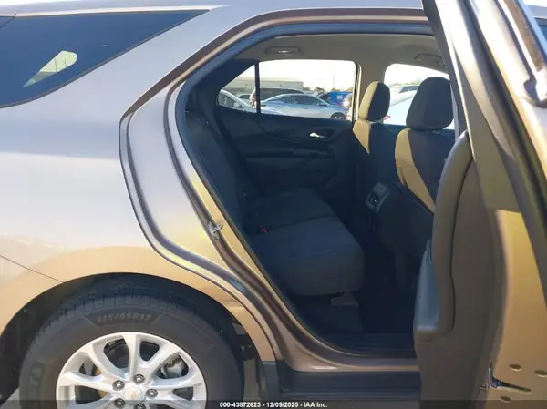 2GNAXJEV9J6176040 2018 CHEVROLET EQUINOX - Image 8