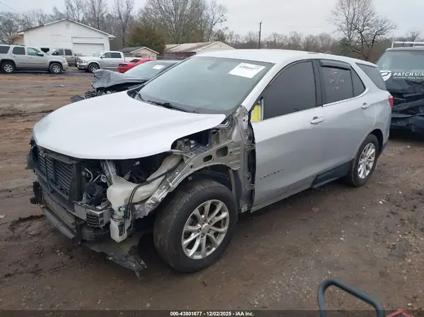 2GNAXJEV9J6194831 2018 CHEVROLET EQUINOX - Image 2