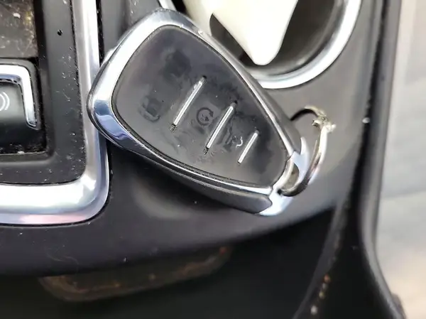 2GNAXJEV9J6218996 2018 CHEVROLET EQUINOX - Image 2
